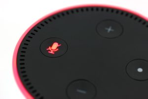 Symbolbild: Amazon Echo Dot; Datenschutzrevolution bei Sprachassistenten?!